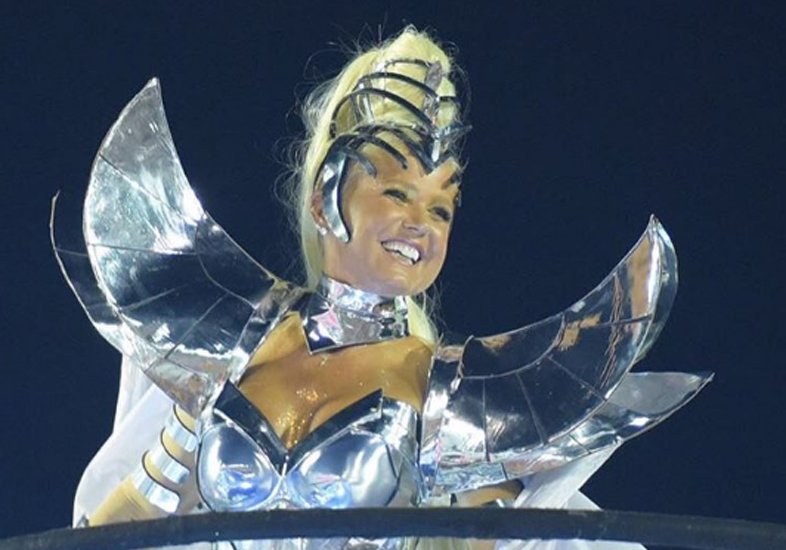 Carnaval 2017: Xuxa arrasa em homenagem a Ivete Sangalo
