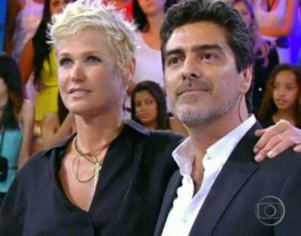 Namoro de Xuxa e Junno Andrade começou há um mês e meio