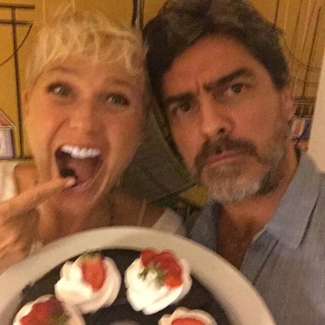 Xuxa se declara para Junno: “Te amo, meu morenão”