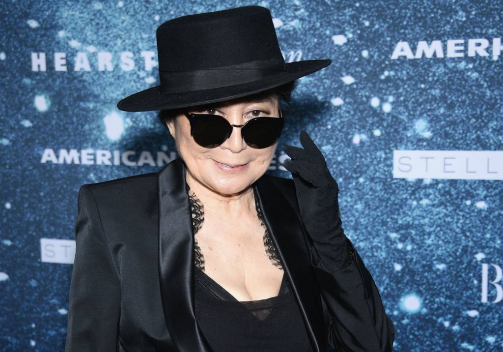 Inspiração: Yoko Ono mostra como amar e aceitar a si mesma