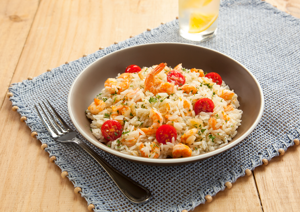 Arroz com camarão, alho e azeite