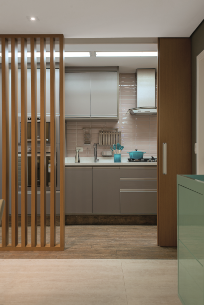 <span>Para não deixar o espaço sóbrio demais, as profissionais apostaram em um revestimento retrô e mais feminino para as paredes (Liverpool, da Portobello, de 24 x 7 cm, cor Rosa Chá. Portobello Shop). Projeto da arquiteta Thaís Margonari Bechara Sanches, sócia do escritório Madi Arquitetura e Design ao lado de Fatima Oliveira Cima e Juliana de Cássia Distefano</span> <span>Para não deixar o espaço sóbrio demais, as profissionais apostaram em um revestimento retrô e mais feminino para as paredes (Liverpool, da Portobello, de 24 x 7 cm, cor Rosa Chá. Portobello Shop). Projeto da arquiteta Thaís Margonari Bechara Sanches, sócia do escritório Madi Arquitetura e Design ao lado de Fatima Oliveira Cima e Juliana de Cássia Distefano</span>