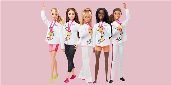 Surfistas e skatistas: Barbie celebra presença feminina nas Olimpíadas