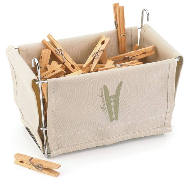 Cesto para prendedores Biancheria (<span>22,5 x </span><span>13 x 16,5 x cm)</span>, da Forma. Por R$ 52,90. Em <a href="https://www.gotoshop.com.br/UtilidadesDomesticas/lavanderiaebanheiro/acessoriosdomesticos/Forma-Cesto-p-Prendedores-Forma-Biancheria-70574.html?utm_source=sites&utm_medium=materia_minhacasa&utm_campaign=edicaojulho&utm_content=201707">abr.ai/cesto-biancheria</a> Cesto para prendedores Biancheria (<span>22,5 x </span><span>13 x 16,5 x cm)</span>, da Forma. Por R$ 52,90. Em <a href="https://www.gotoshop.com.br/UtilidadesDomesticas/lavanderiaebanheiro/acessoriosdomesticos/Forma-Cesto-p-Prendedores-Forma-Biancheria-70574.html?utm_source=sites&utm_medium=materia_minhacasa&utm_campaign=edicaojulho&utm_content=201707">abr.ai/cesto-biancheria</a>