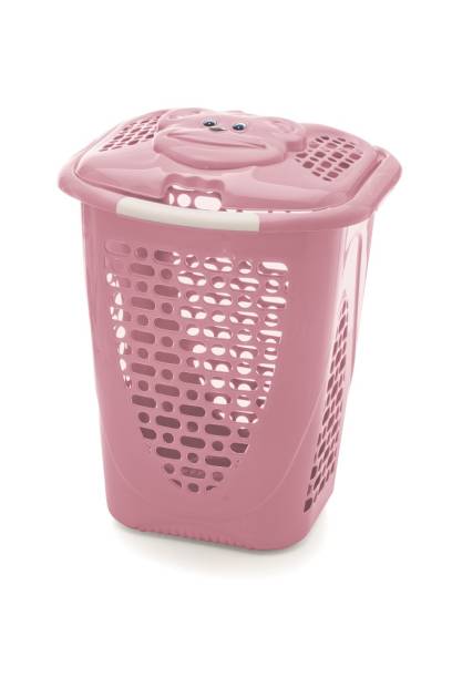 Cesto para roupas Telado Urso, 50 litros, da Adoleta. Por R$57,74 . Em <a href="https://www.gotoshop.com.br/UtilidadesDomesticas/lavanderiaebanheiro/cestoslixeiras/Cesto-Para-Roupas-Telado-Urso-50-Litros-Rosa---Adoleta-Bebe-10453689.html?utm_source=sites&utm_medium=materia_minhacasa&utm_campaign=edicaojulho&utm_content=201707">abr.ai/cesto-telado</a> Cesto para roupas Telado Urso, 50 litros, da Adoleta. Por R$57,74 . Em <a href="https://www.gotoshop.com.br/UtilidadesDomesticas/lavanderiaebanheiro/cestoslixeiras/Cesto-Para-Roupas-Telado-Urso-50-Litros-Rosa---Adoleta-Bebe-10453689.html?utm_source=sites&utm_medium=materia_minhacasa&utm_campaign=edicaojulho&utm_content=201707">abr.ai/cesto-telado</a>