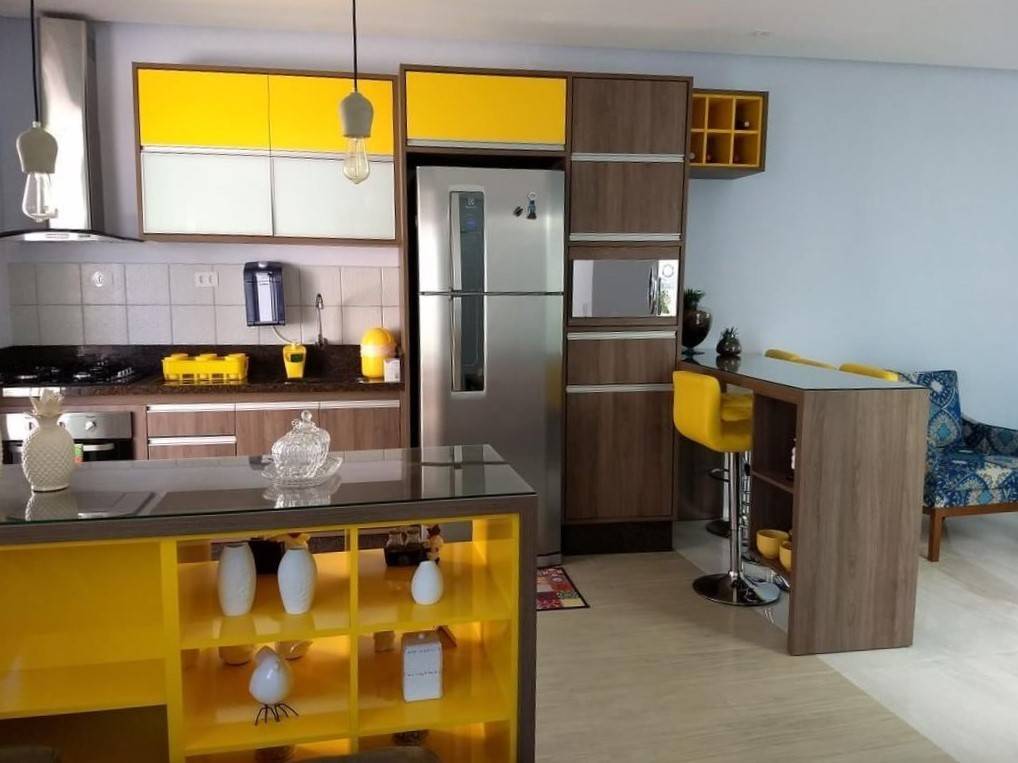 Meu canto preferido: 14 cozinhas com toques de amarelo na decoração