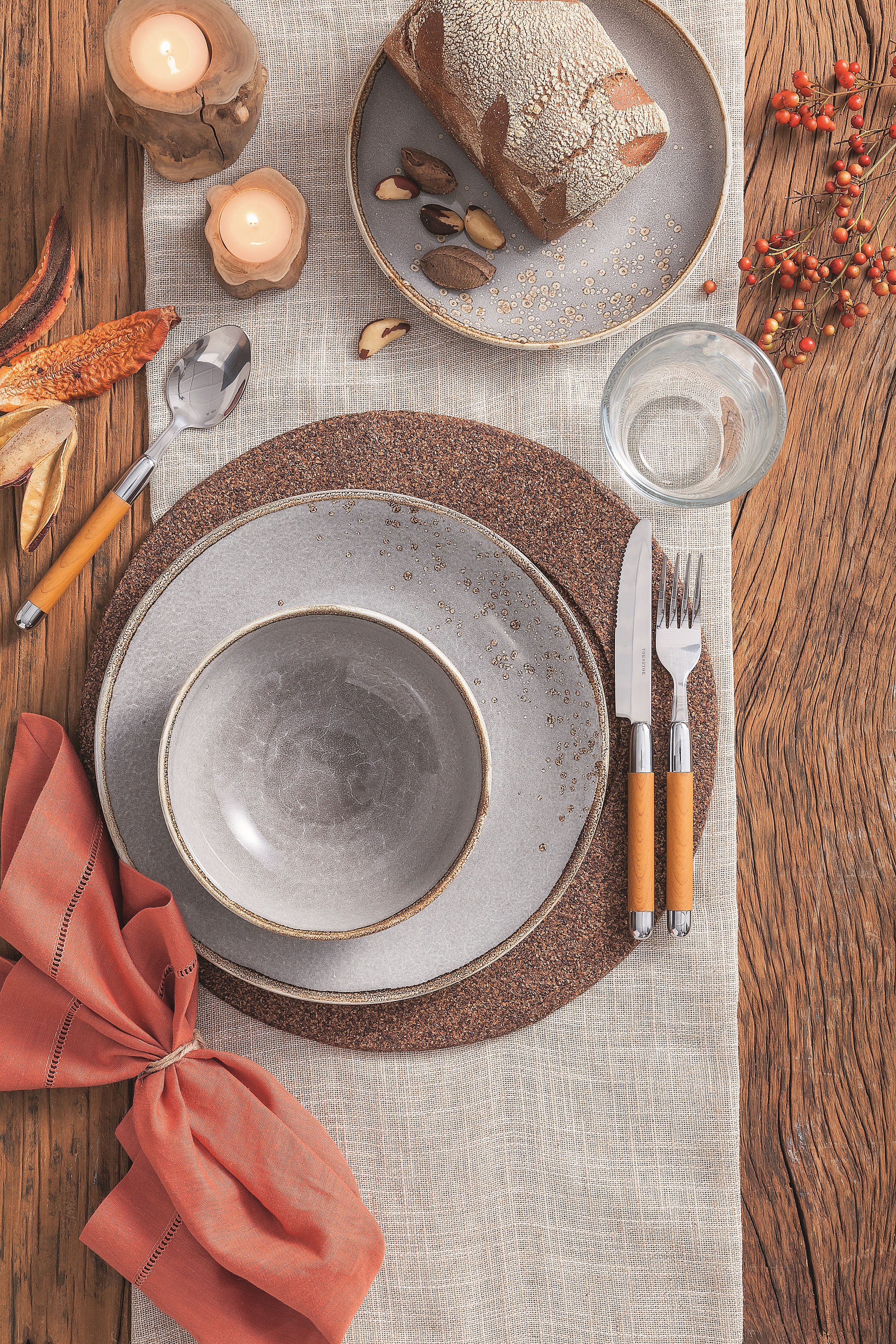 rustico-mesa-posta-seis-estilos-charmosos-de-combinar-as-loucas