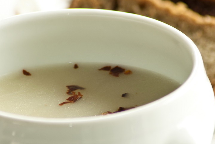 Sopa de cebola com ricota