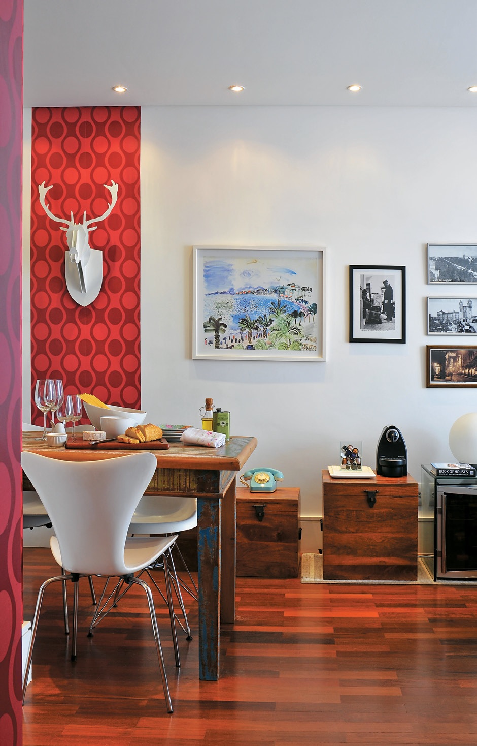 Quantos tons de madeira podem ser misturados na sala?