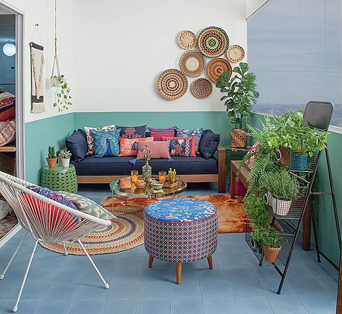 Varanda com decoração em estilo boho chic