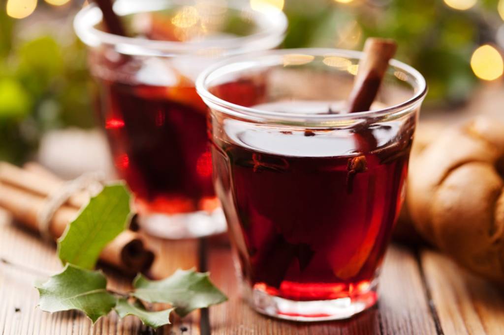 Vinho Quente com Abacaxi