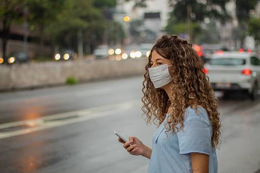 Movimento lança campanha colaborativa para produção de máscaras de tecido