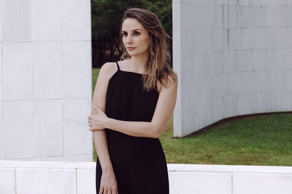 Poesia após a vertigem: os próximos passos da cineasta Petra Costa