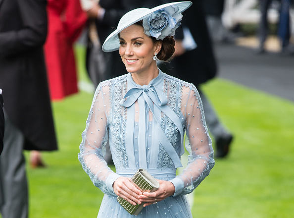 “Você é um príncipe?” Kate Middleton responde criança da melhor forma