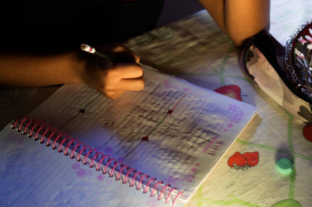 Na rede pública, o ensino à distância escancara a desigualdade social