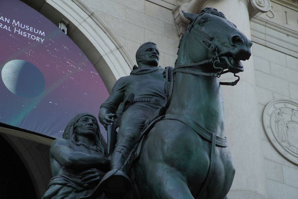 Museu de Nova York anuncia retirada de estátua racista de Roosevelt