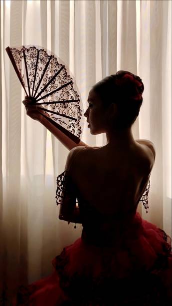 Bruna Gaglianone como "Kitri" ou Quitéria, que é um dos papéis técnicos mais exigentes para bailarina Bruna Gaglianone como "Kitri" ou Quitéria, que é um dos papéis técnicos mais exigentes para bailarina