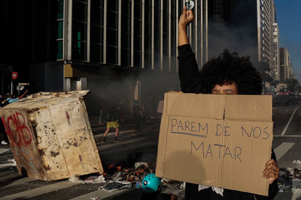 Por que os debates sobre racismo ganharam destaque na pandemia