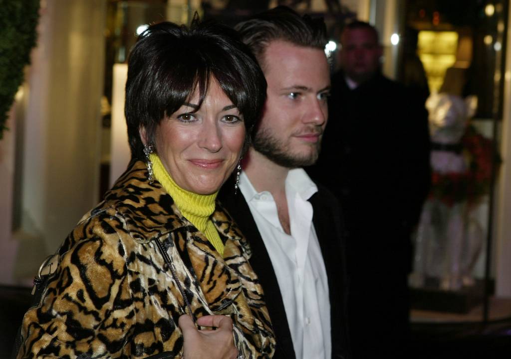 A vida de Ghislaine Maxwell, acusada de tráfico sexual e abuso de menores