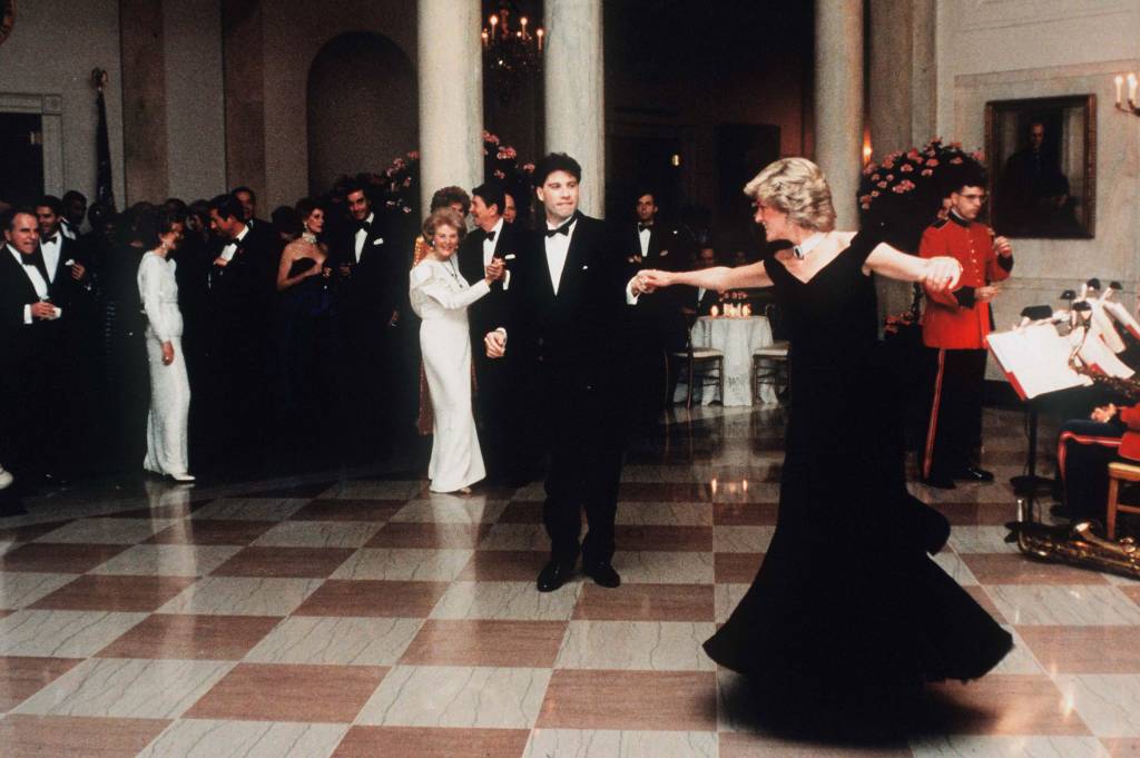 John Travolta relembra detalhes de dança mágica com princesa Diana
