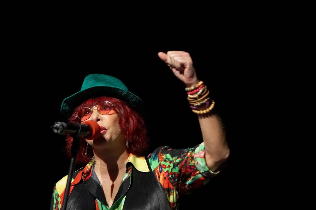 Rita Lee é diagnosticada com câncer de pulmão