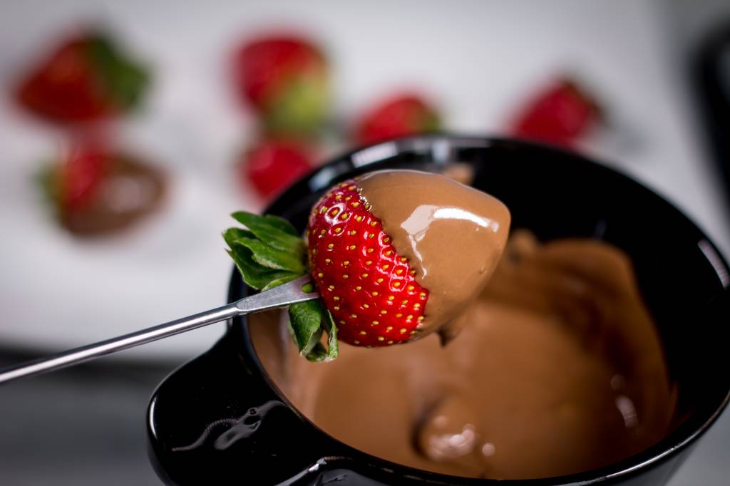 Fondue de chocolate ao leite Fondue de chocolate ao leite