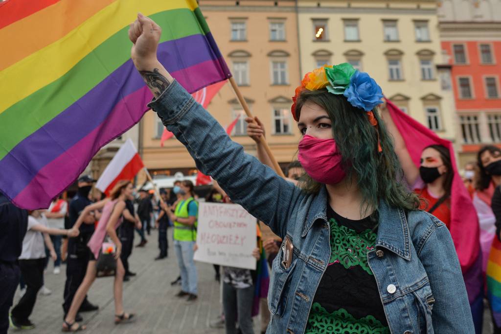 “Só queremos direitos básicos”, diz jovem LGBT sobre protestos na Polônia