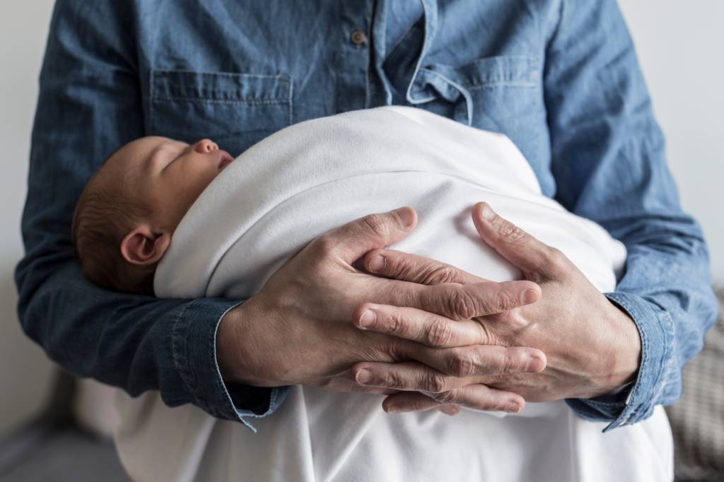 Cuidar dos filhos passa a dar direito à aposentadoria na Argentina