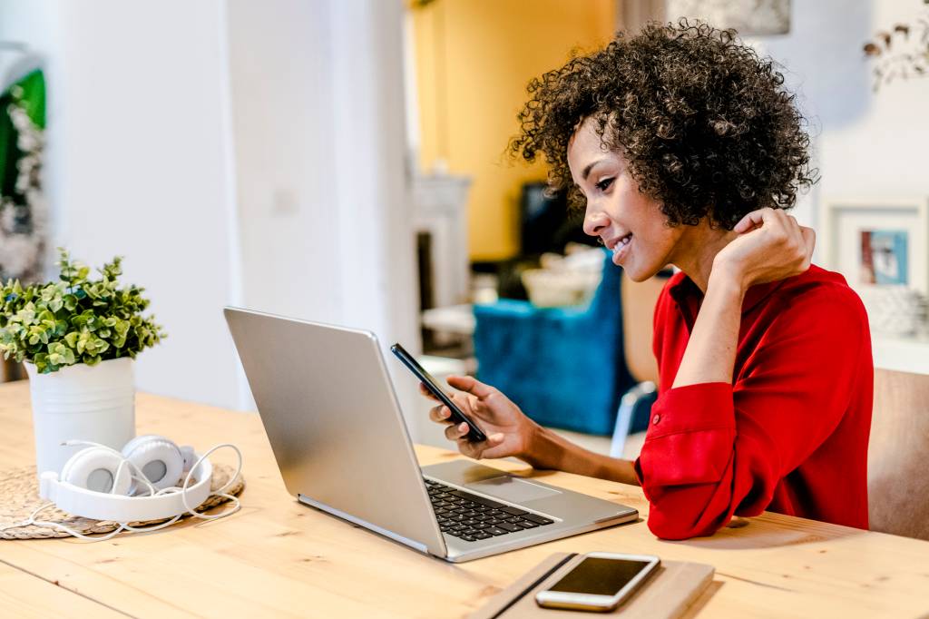 Secretariado online é opção a mulheres que perderam o emprego na pandemia