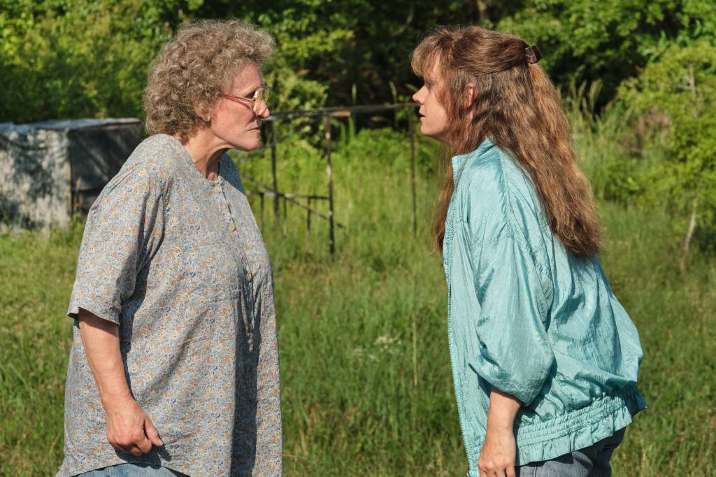 Novo filme da Netflix com Amy Adams e Glenn Close tem cheirinho de Oscar