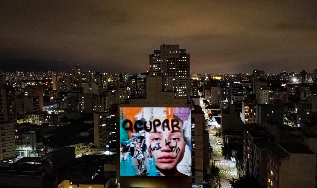 Tendências para o verão 2021: o 3º dia de SPFW tem crochê e alfaiataria