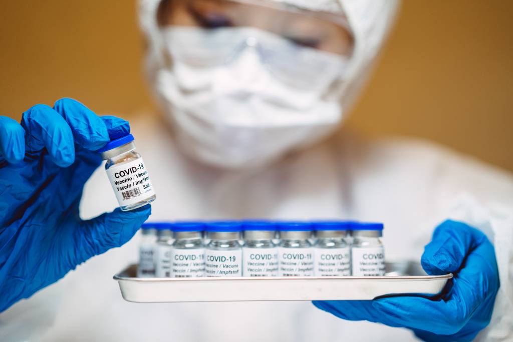 Anvisa aprova uso definitivo da vacina Pfizer no Brasil