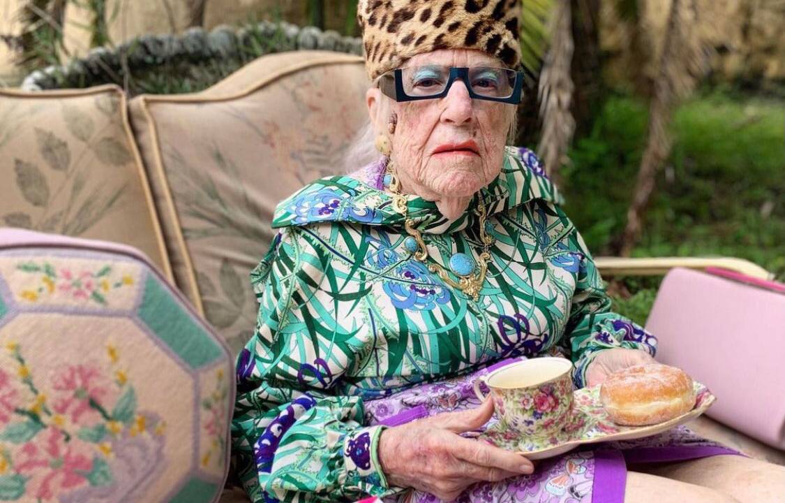 Ms. Pat idosa fashionista