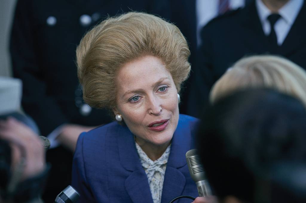 Margaret Thatcher em “The Crown”, Gillian Anderson está irreconhecível