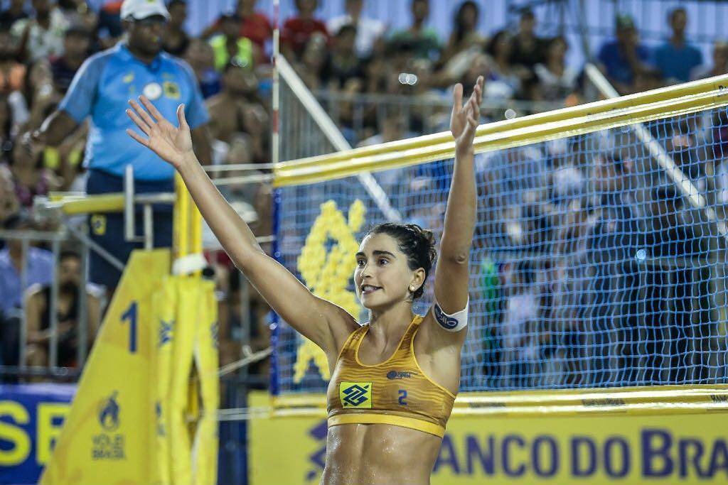 Carol Solberg é absolvida por grito de “Fora, Bolsonaro”