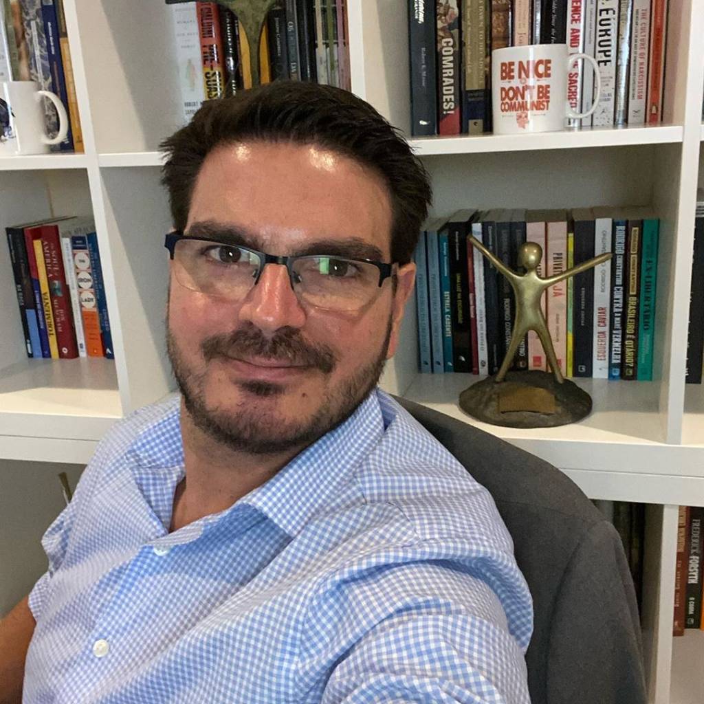 Rodrigo Constantino sofre consequências por declaração sobre estupro