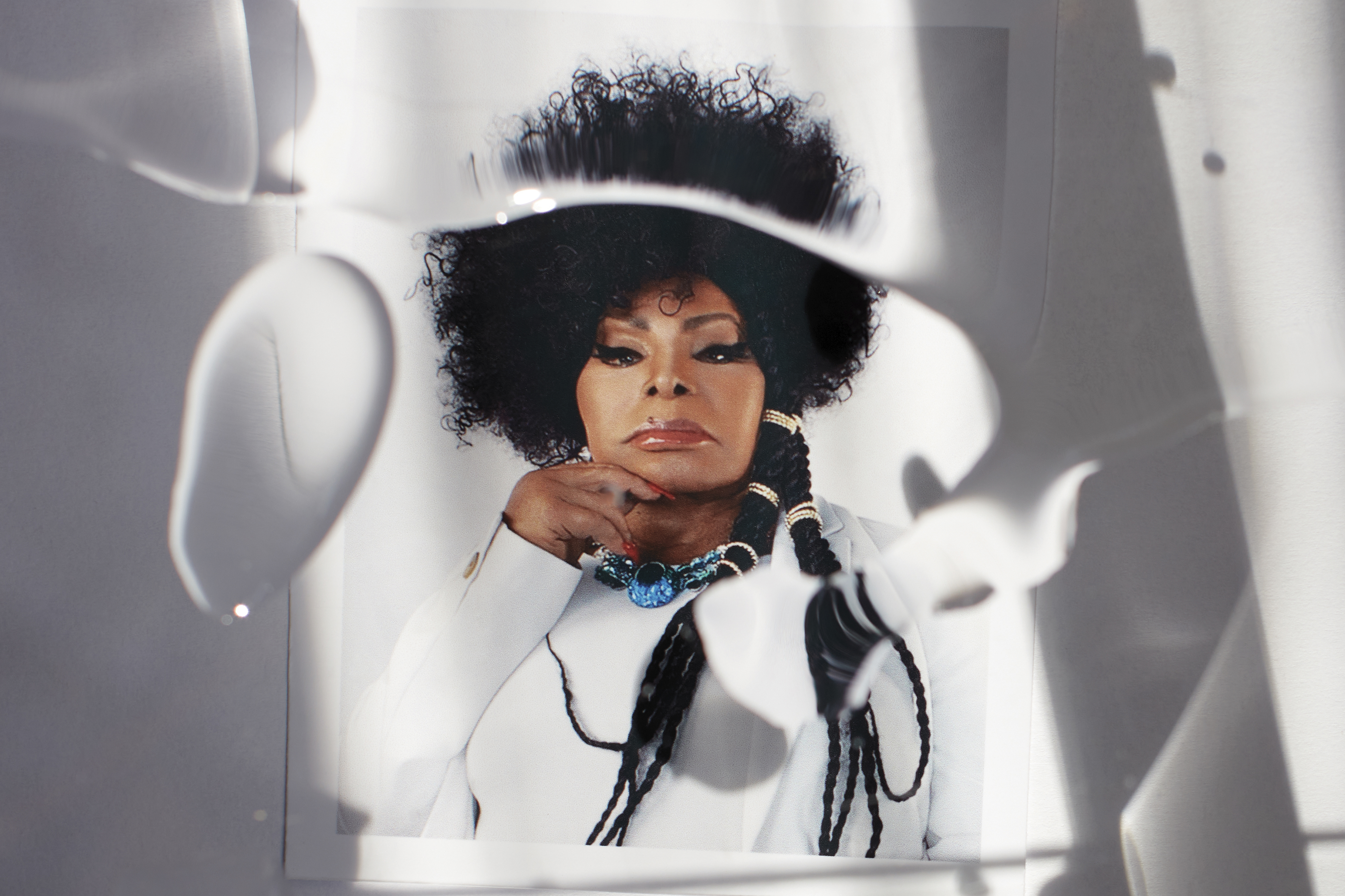 Elza Soares é indicada entre os Melhores Artistas de 2020