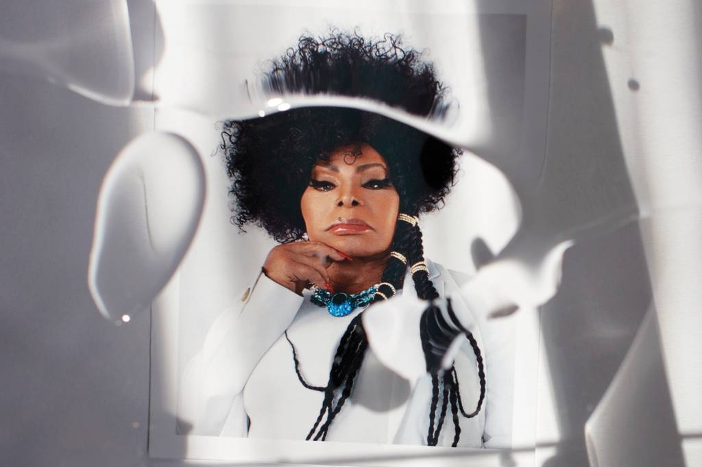 Elza Soares é indicada entre os Melhores Artistas de 2020