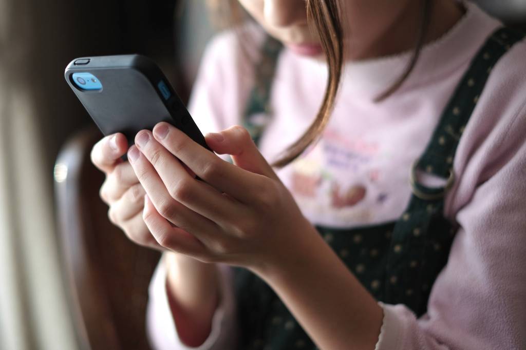 Após morte de menina de 10 anos, TikTok é bloqueado na Itália