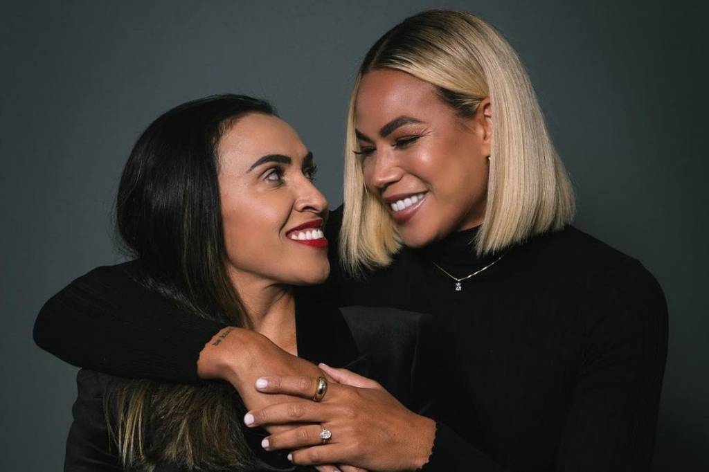 Marta anuncia noivado com colega de time, Toni Pressley