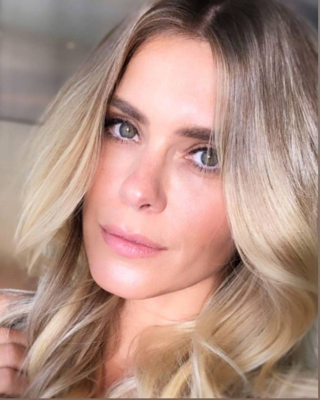 Expert revela segredo de design de sobrancelha das famosas