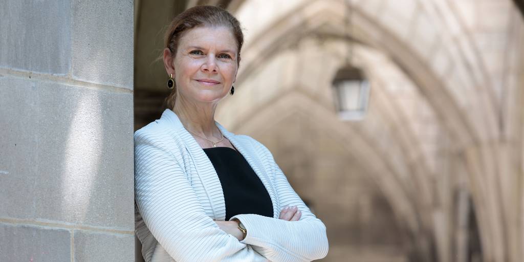 Cientista brasileira recebe honraria e se iguala a Einstein e Mandela