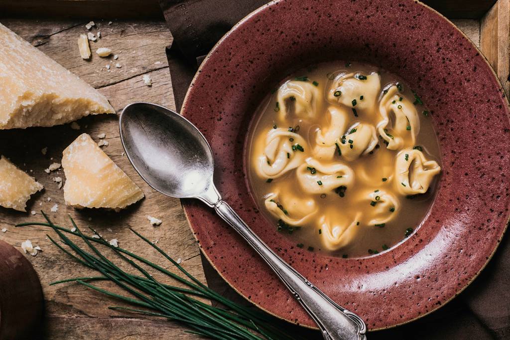 Receitas de capeletti a ragu: comida italiana para aquecer os dias frios