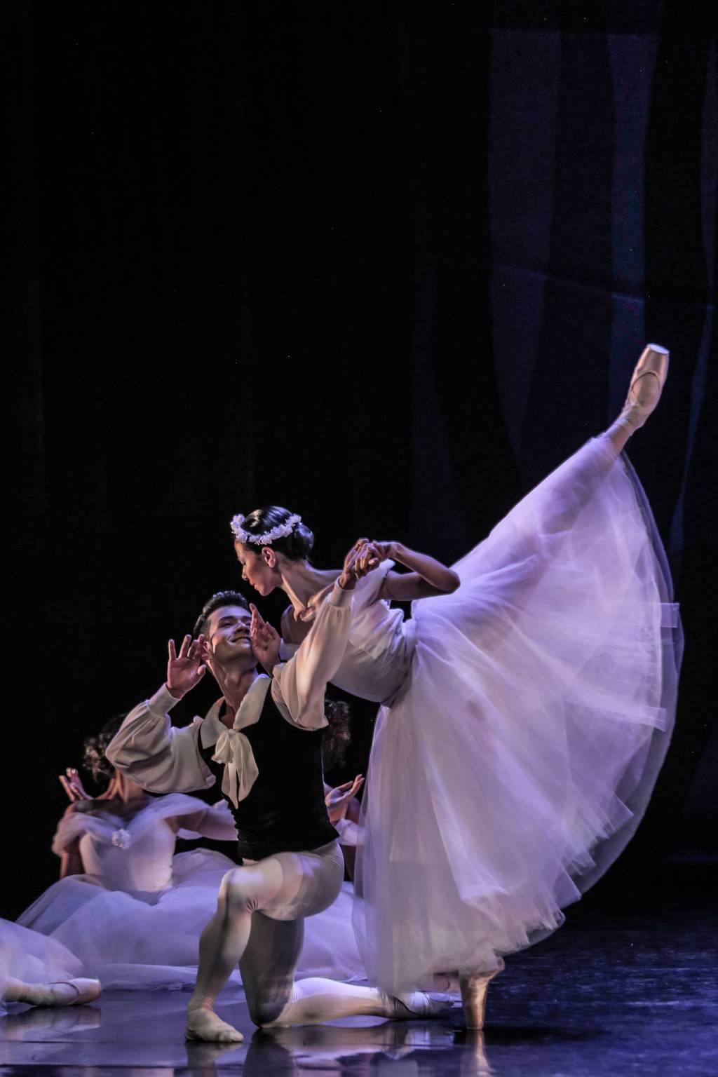 SPCD_ Luiza Yuk e Yoshi Suzuki em Les Sylphides (Chopiniana), remontagem de Ana Botafogo_foto Charles Lima SPCD