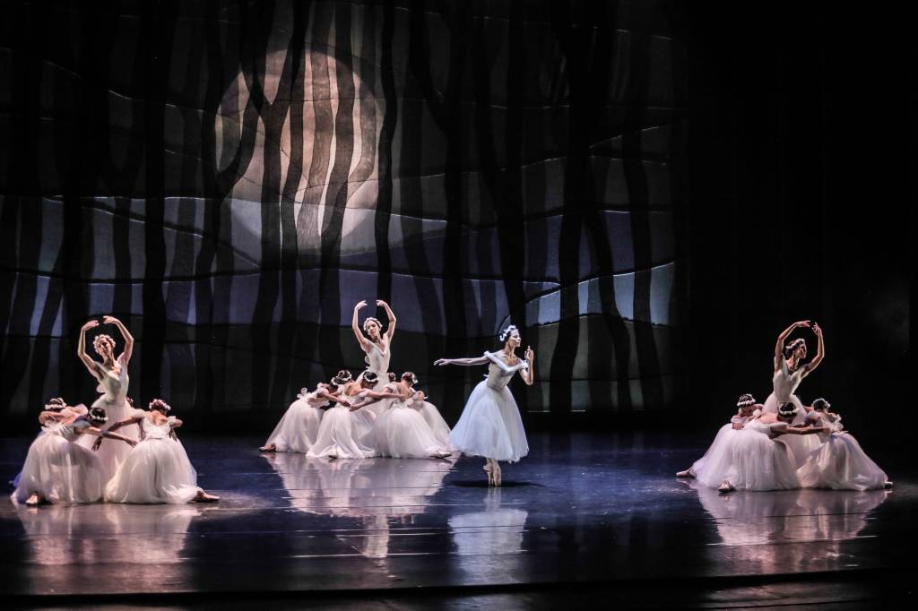 SPCD_Cena de Les Sylphides (Chopiniana), remontagem de Ana Botafogo_foto Charles Lima SPCD