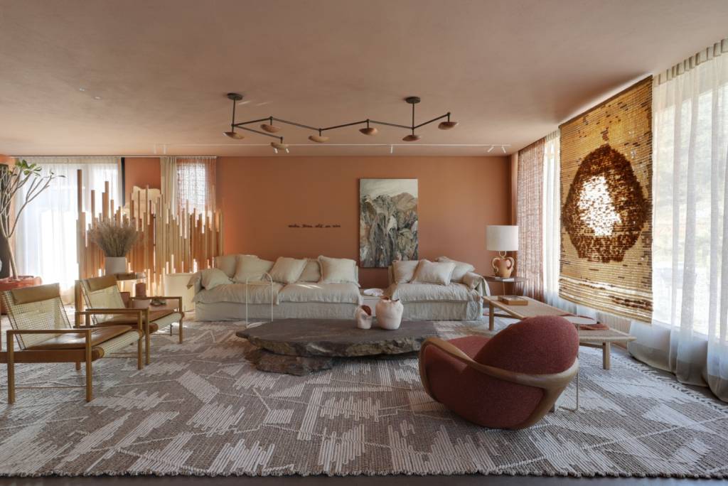 casacor-sc-camadas brasileiras 1 Sala de estar em tons terrosos