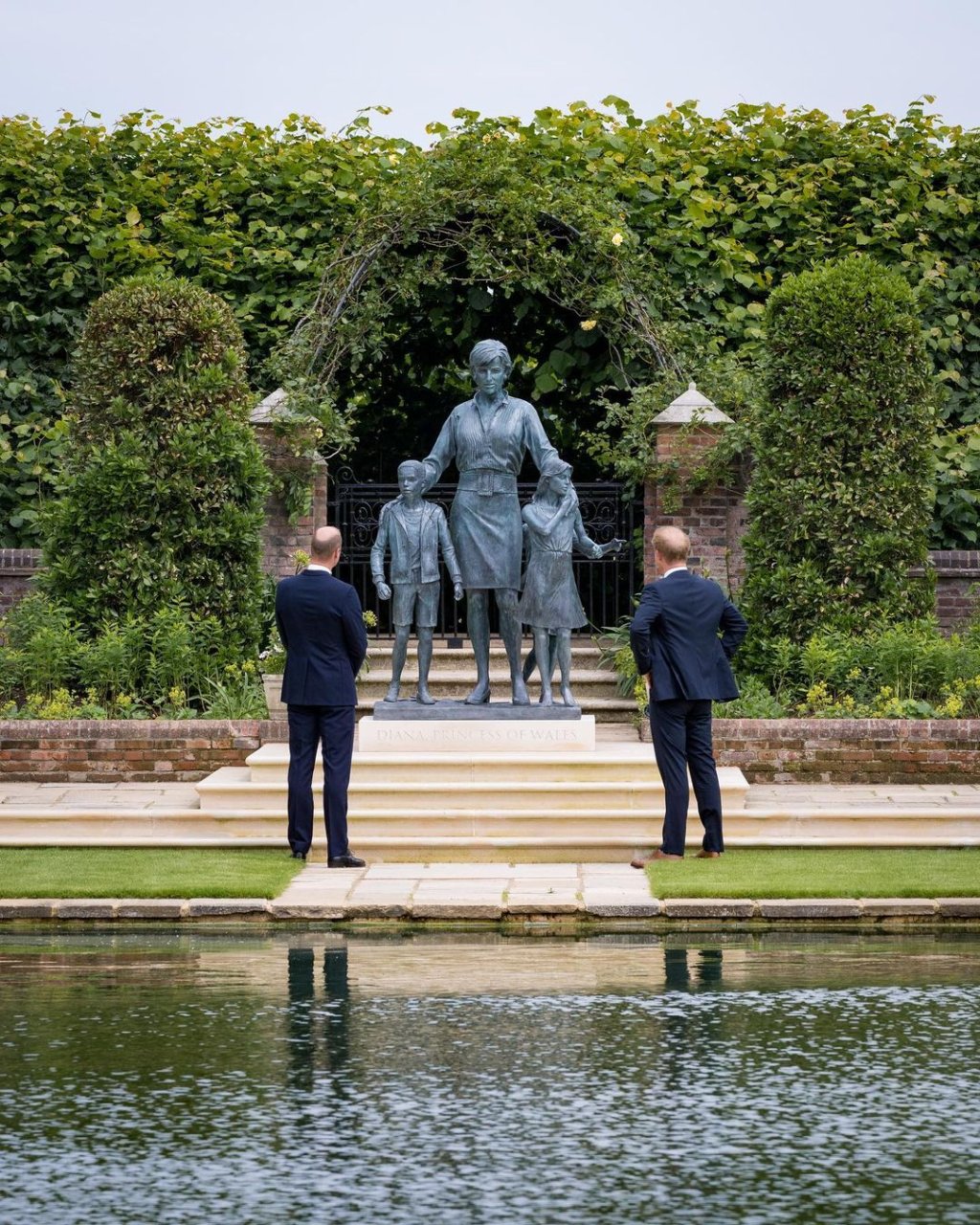Estátua Princesa Diana Palácio de Kensington