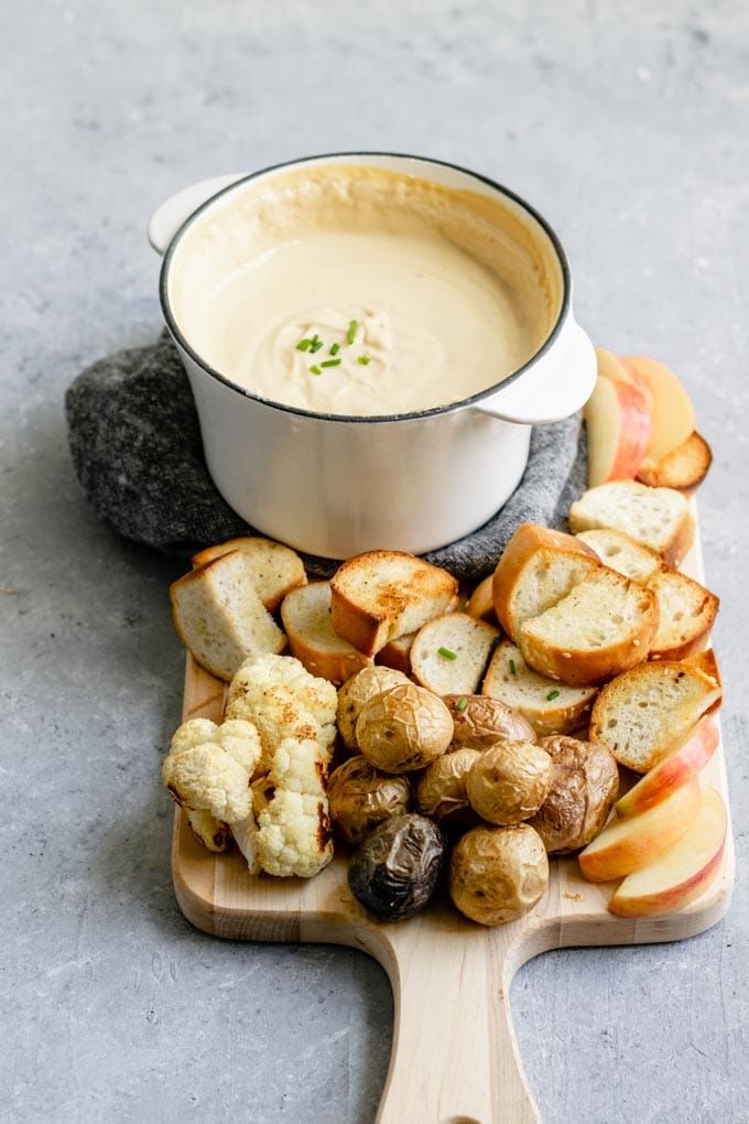 fondue de quejo com batatas e p&atilde;es