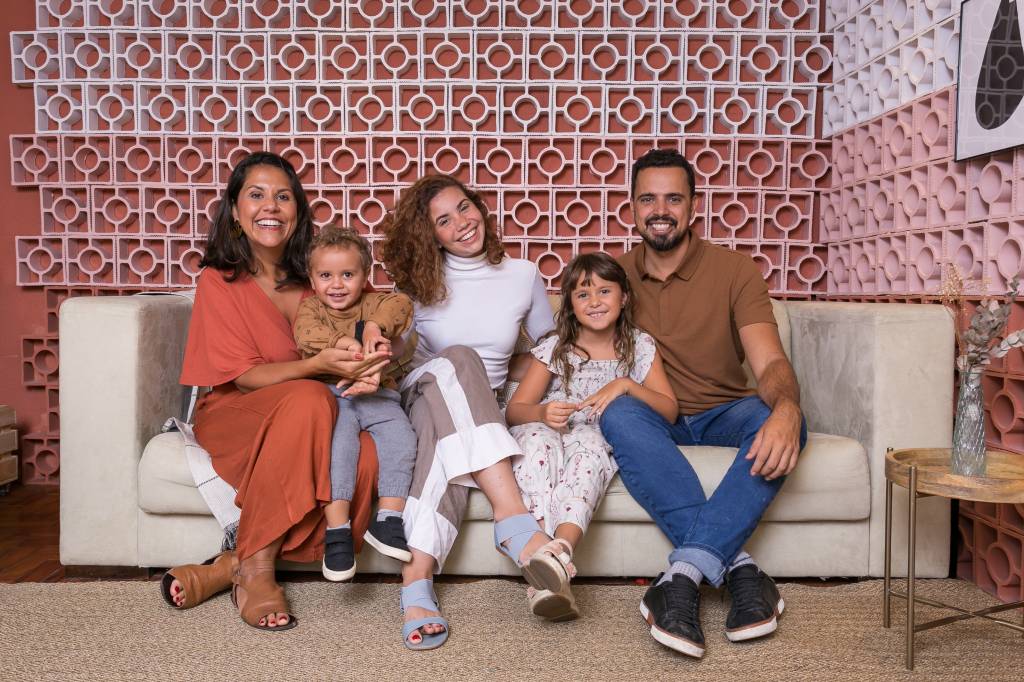 foto: Renata D Almeida Da esquerda para a direita Amanda, Antônio, Flora, Olívia e José