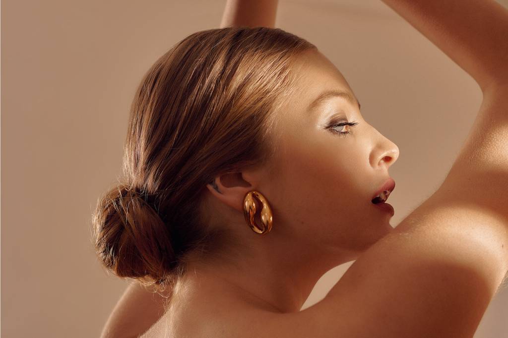 Cansou do cabelo de sempre? 4 penteados fáceis para fazer em casa